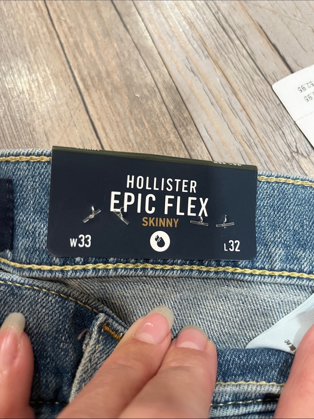 Hollister Men’s Light Blue Epic Flex Skinny Jeans - Picture 6 of 6